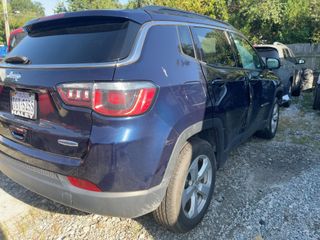 2020 Jeep Compass Latitude - Exterior Rear Right Corner Image